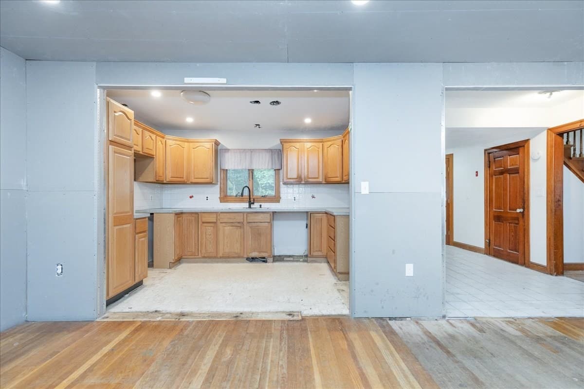 Single Family Residence at 20 Wright St, North Reading MA 01864, photo 11 of 28