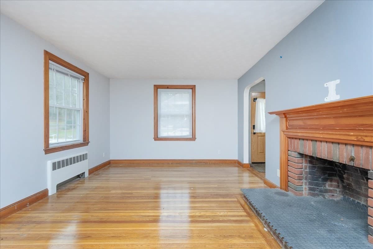 Single Family Residence at 20 Wright St, North Reading MA 01864, photo 8 of 28