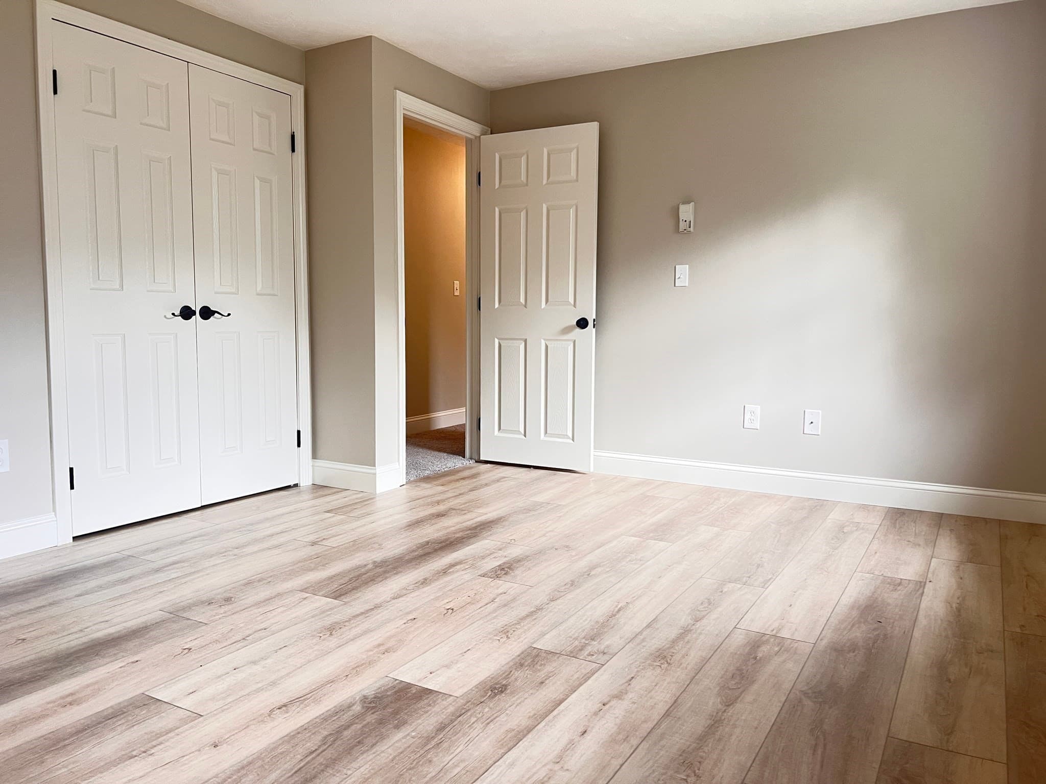 Condominium at 1 Village Grn # 1, Millbury MA 01527, photo 16 of 24