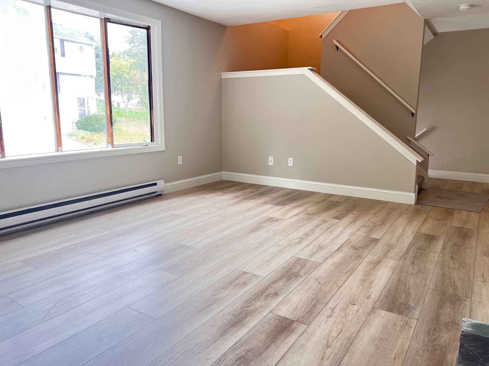 Condominium at 1 Village Grn # 1, Millbury MA 01527, photo 3 of 24