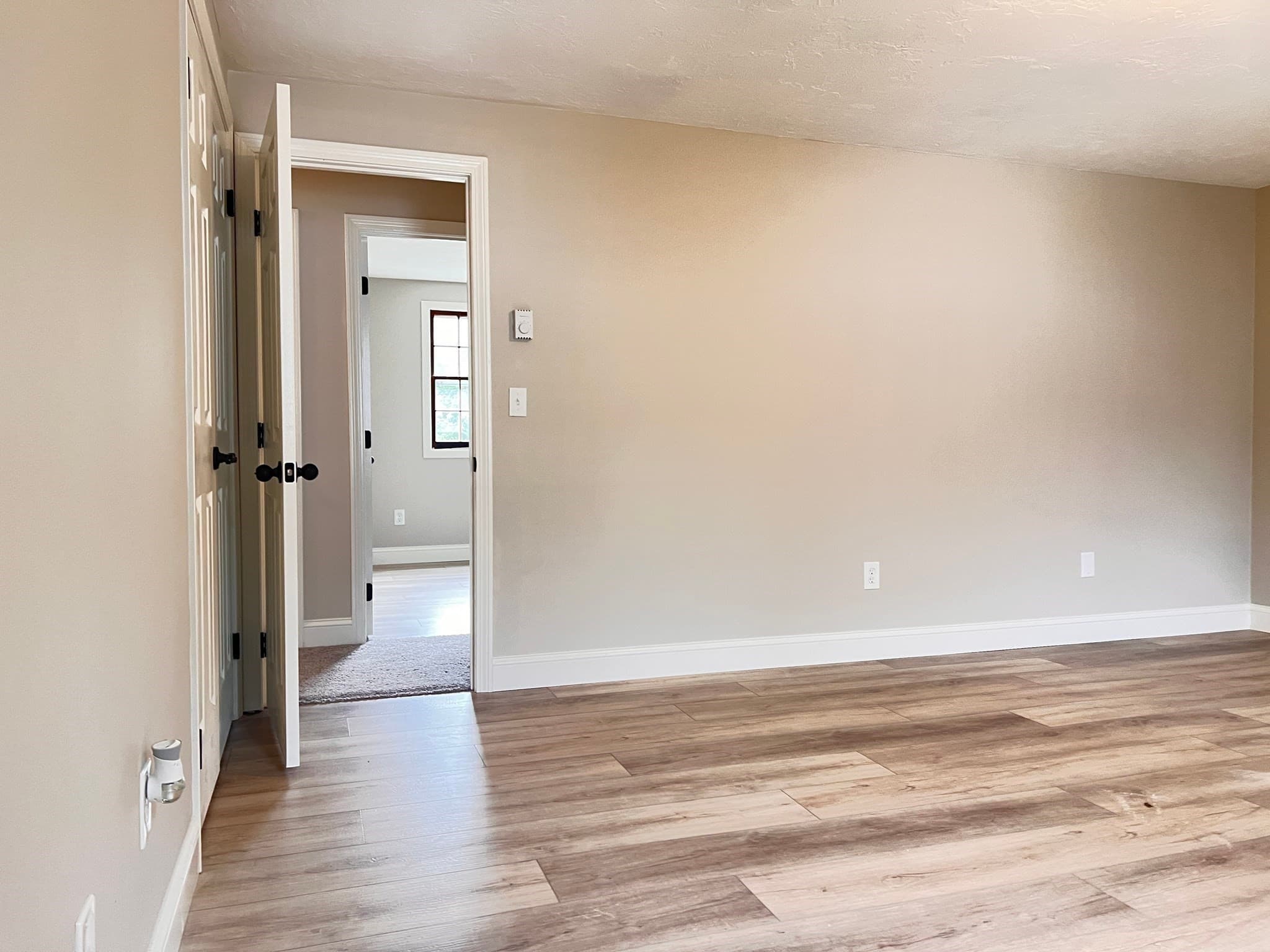 Condominium at 1 Village Grn # 1, Millbury MA 01527, photo 15 of 24
