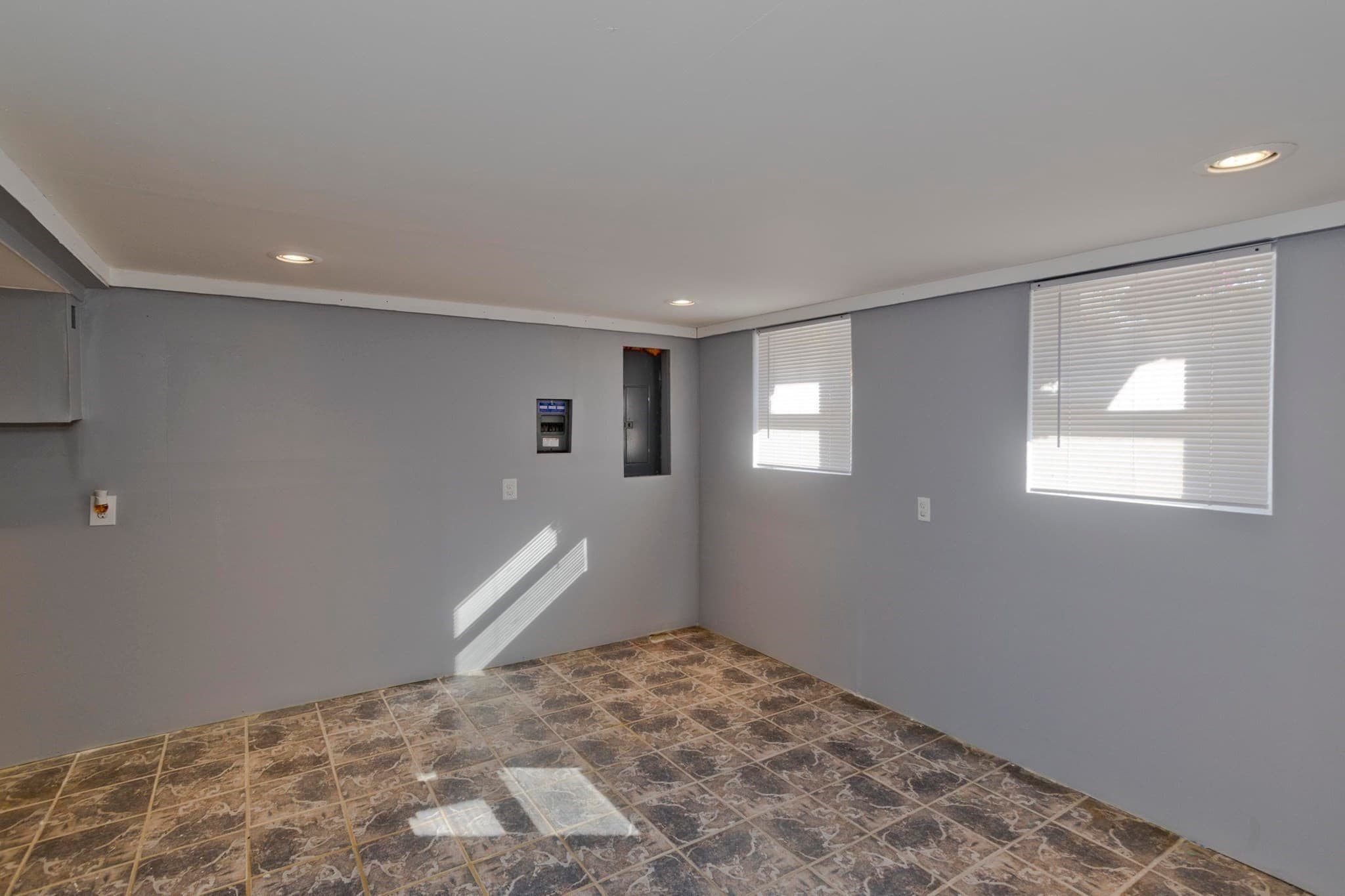 Single Family Residence at 688 S West St, Agawam MA 01030, photo 31 of 34