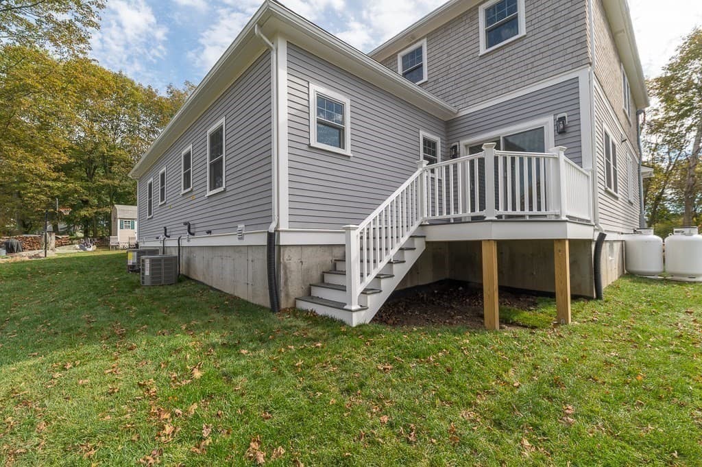 Condominium at 4 Mollie's Lane # A, Gloucester MA 01930, photo 26 of 29