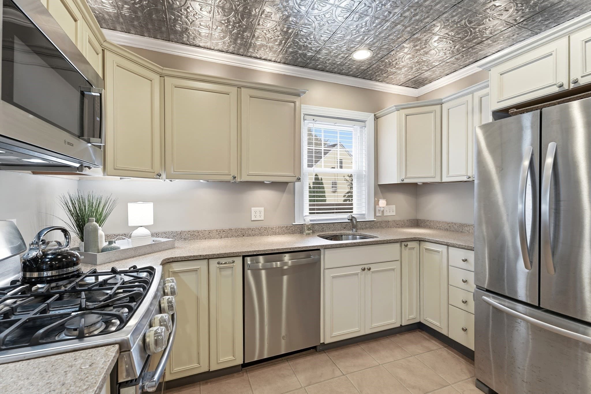 Single Family Residence at 179 Cedar Street, Haverhill MA 01830, photo 16 of 29