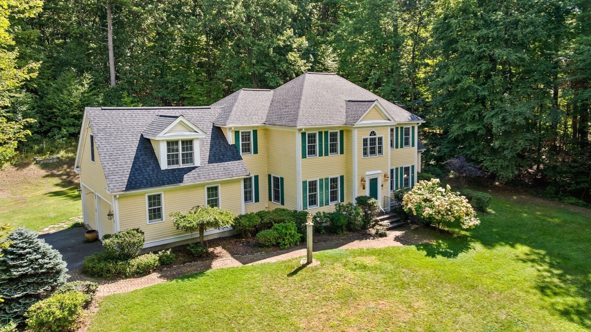 Single Family Residence at 101 Schoolhouse Ln, Boxborough MA 01719, photo 2 of 38