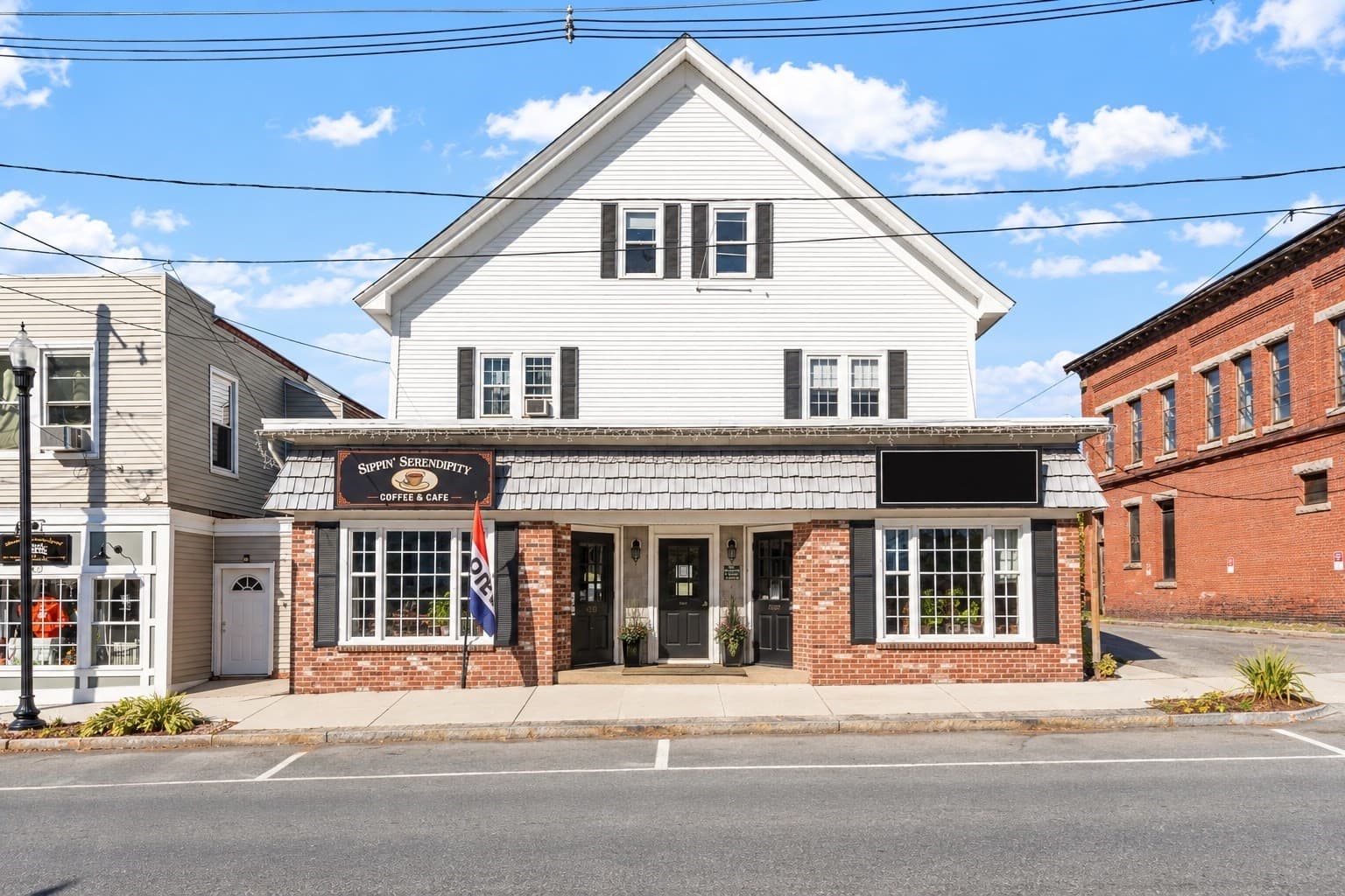 206-210 Central St, Winchendon MA 01475