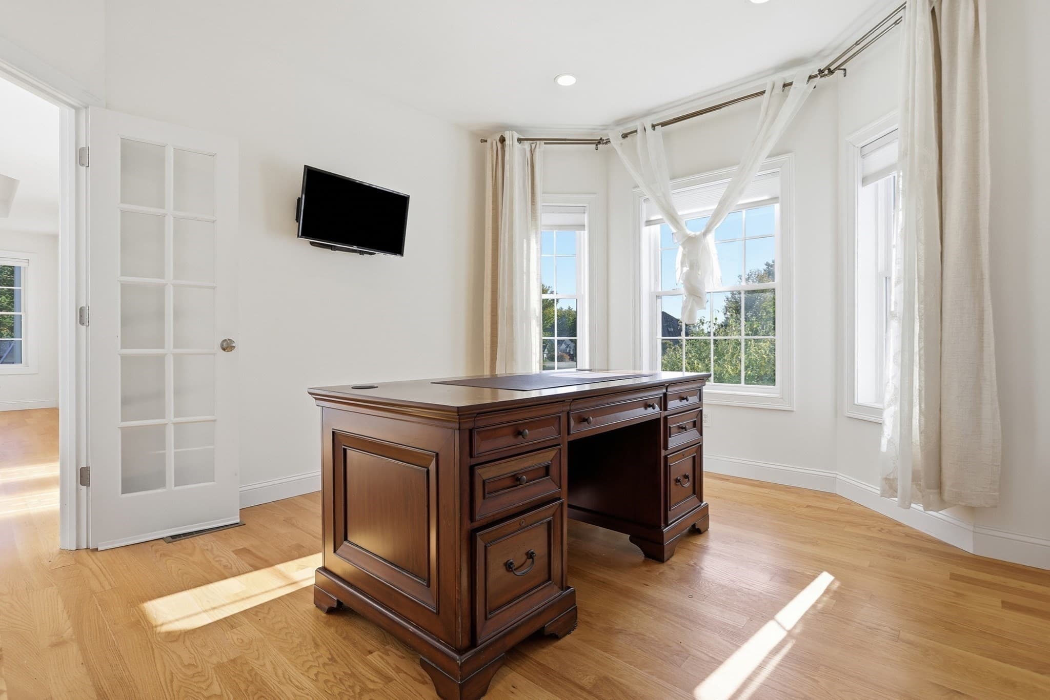 Single Family Residence at 27 Mcintosh Ln, Littleton MA 01460, photo 16 of 41