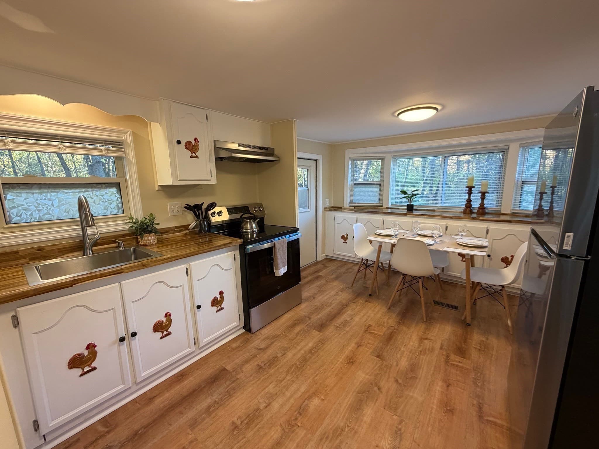 Mobile Home at 118 Emery Street, Palmer MA 01069, photo 6 of 16