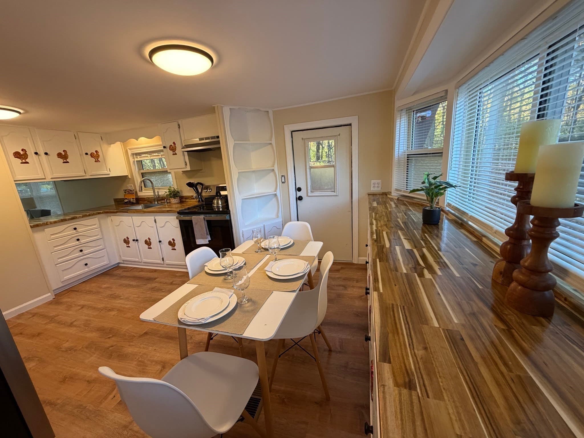 Mobile Home at 118 Emery Street, Palmer MA 01069, photo 7 of 16
