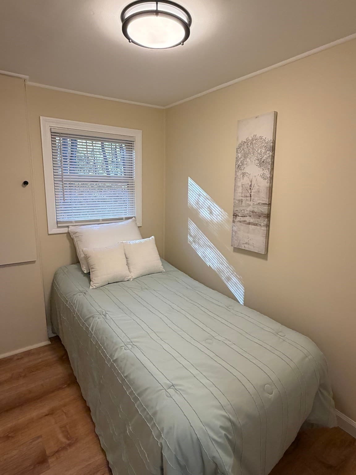 Mobile Home at 118 Emery Street, Palmer MA 01069, photo 14 of 16
