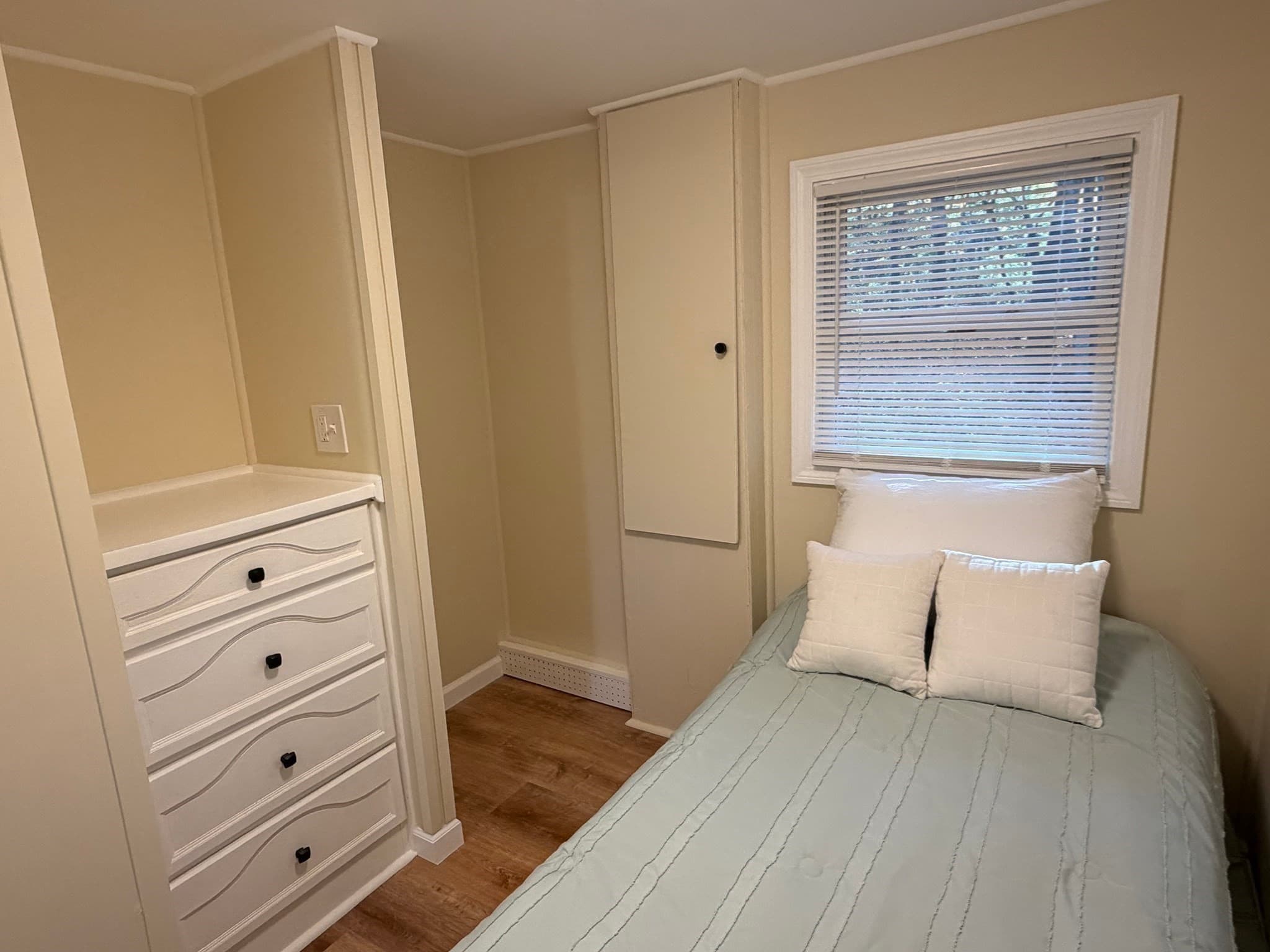 Mobile Home at 118 Emery Street, Palmer MA 01069, photo 11 of 16