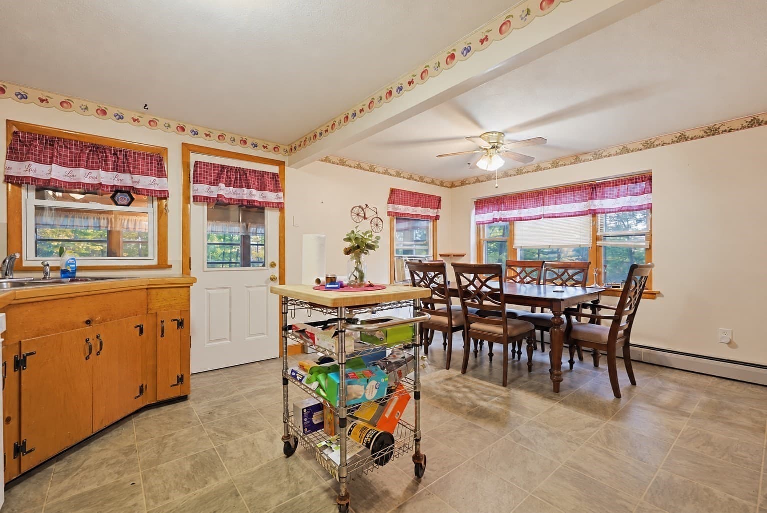 Single Family Residence at 73 Justice Hill Rd, Sterling MA 01564, photo 5 of 33
