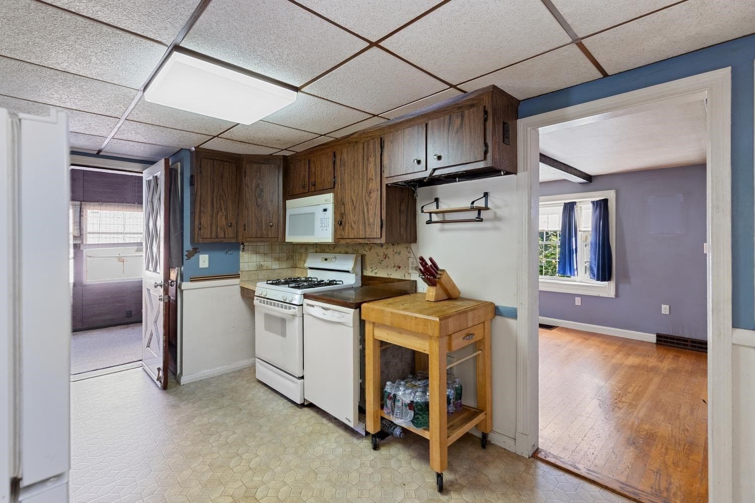Single Family Residence at 25 Stanwood Road, Lynn MA 01904, Lynn, photo 6 of 26