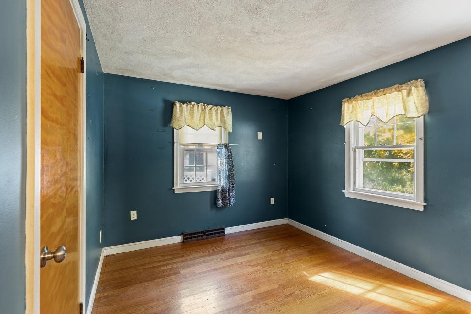 Single Family Residence at 25 Stanwood Road, Lynn MA 01904, Lynn, photo 16 of 26