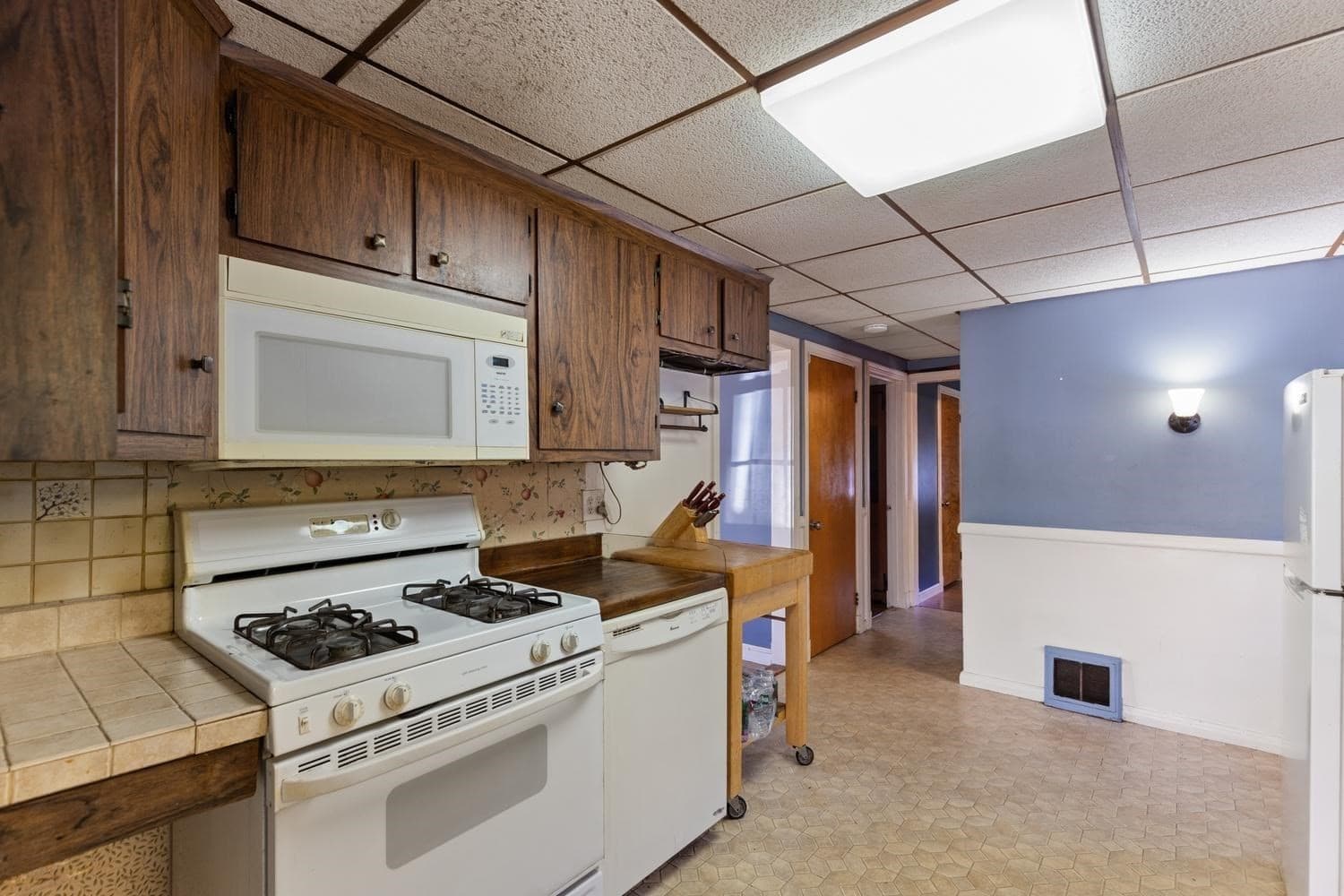 Single Family Residence at 25 Stanwood Road, Lynn MA 01904, Lynn, photo 5 of 26