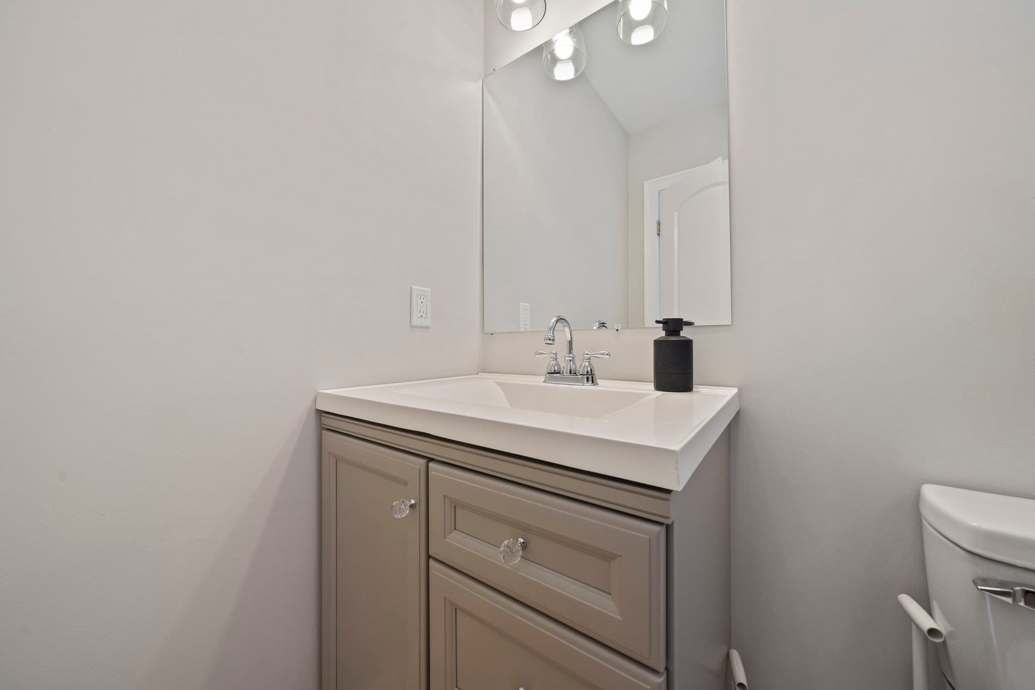 Single Family Residence at 42-A Como Rd, Boston MA 02136, Boston, photo 10 of 32