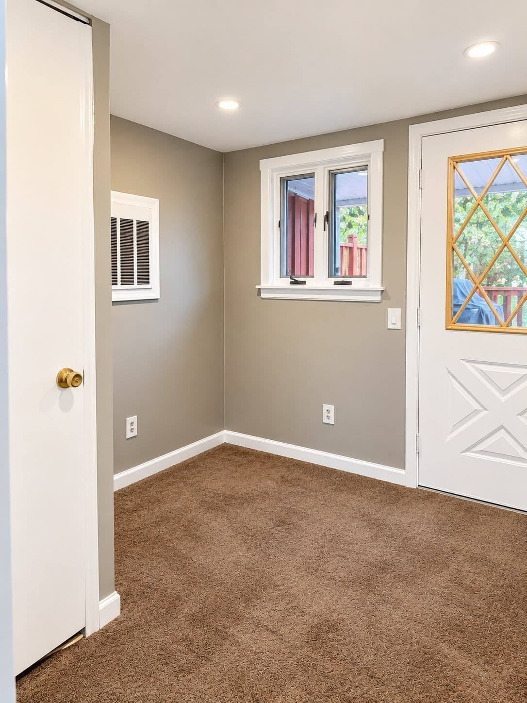 3 Family at 321-323 Lawrence St, Lowell MA 01850, Lowell, photo 13 of 30