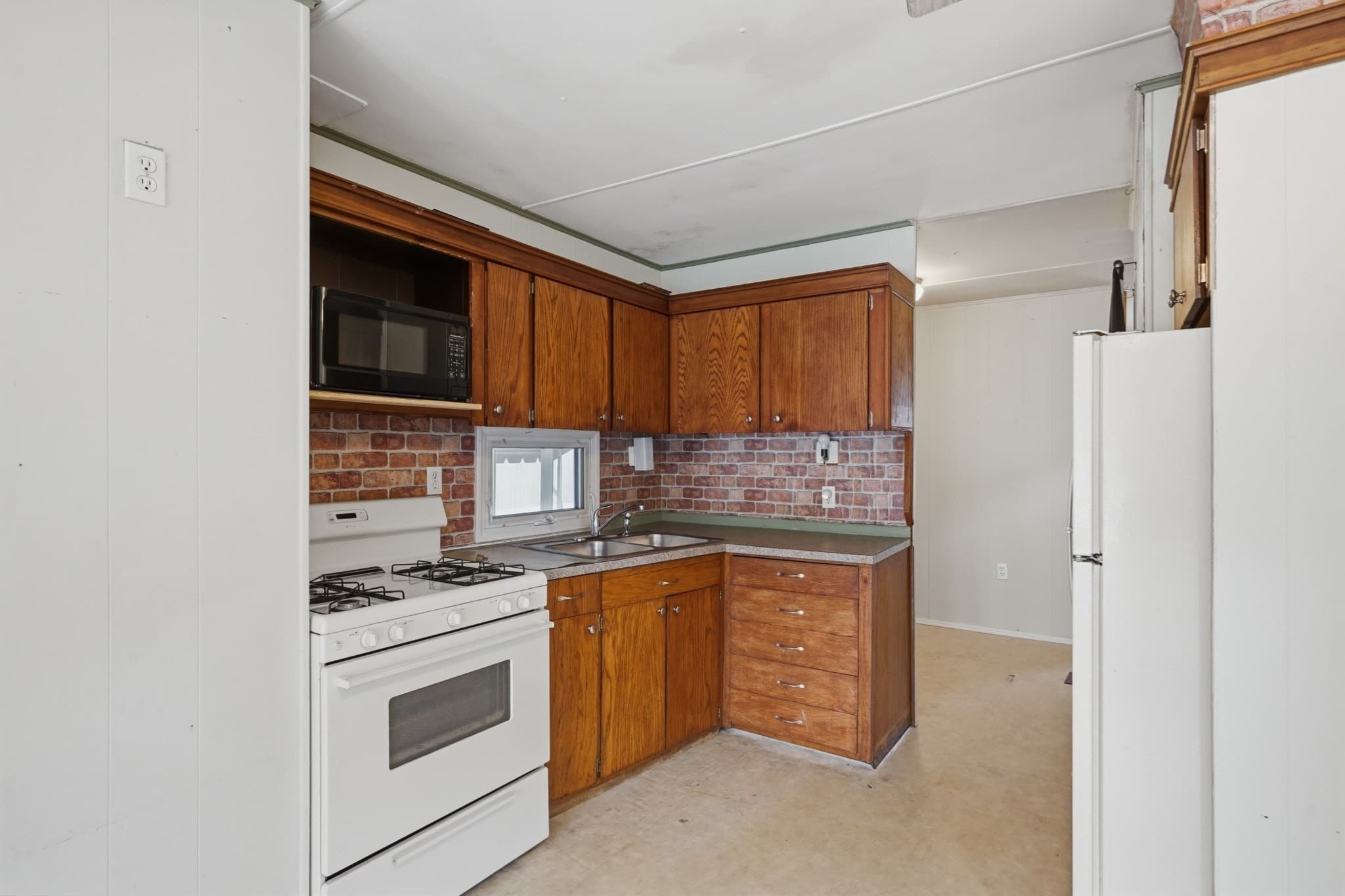 Mobile Home at 460 Collins Street # 33, Attleboro MA 02703, photo 12 of 20