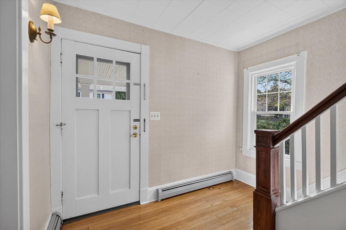 Single Family Residence at 26 Homecrest St, Longmeadow MA 01106, photo 3 of 38