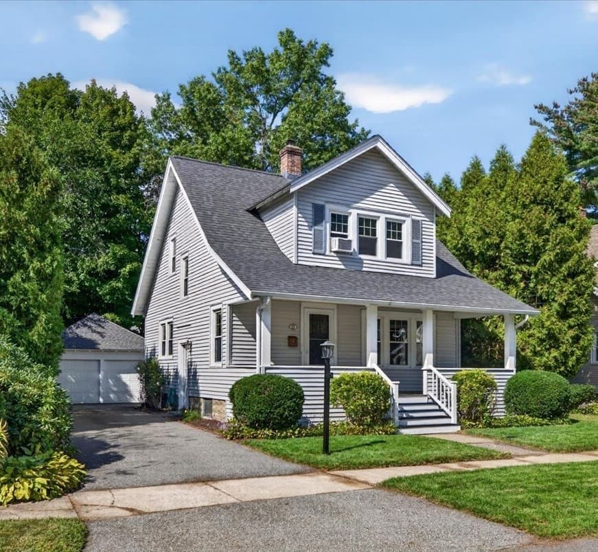 26 Homecrest St, Longmeadow MA 01106