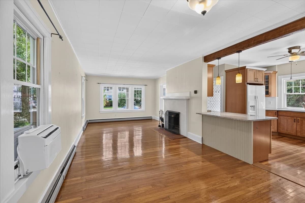 Single Family Residence at 26 Homecrest St, Longmeadow MA 01106, photo 5 of 38