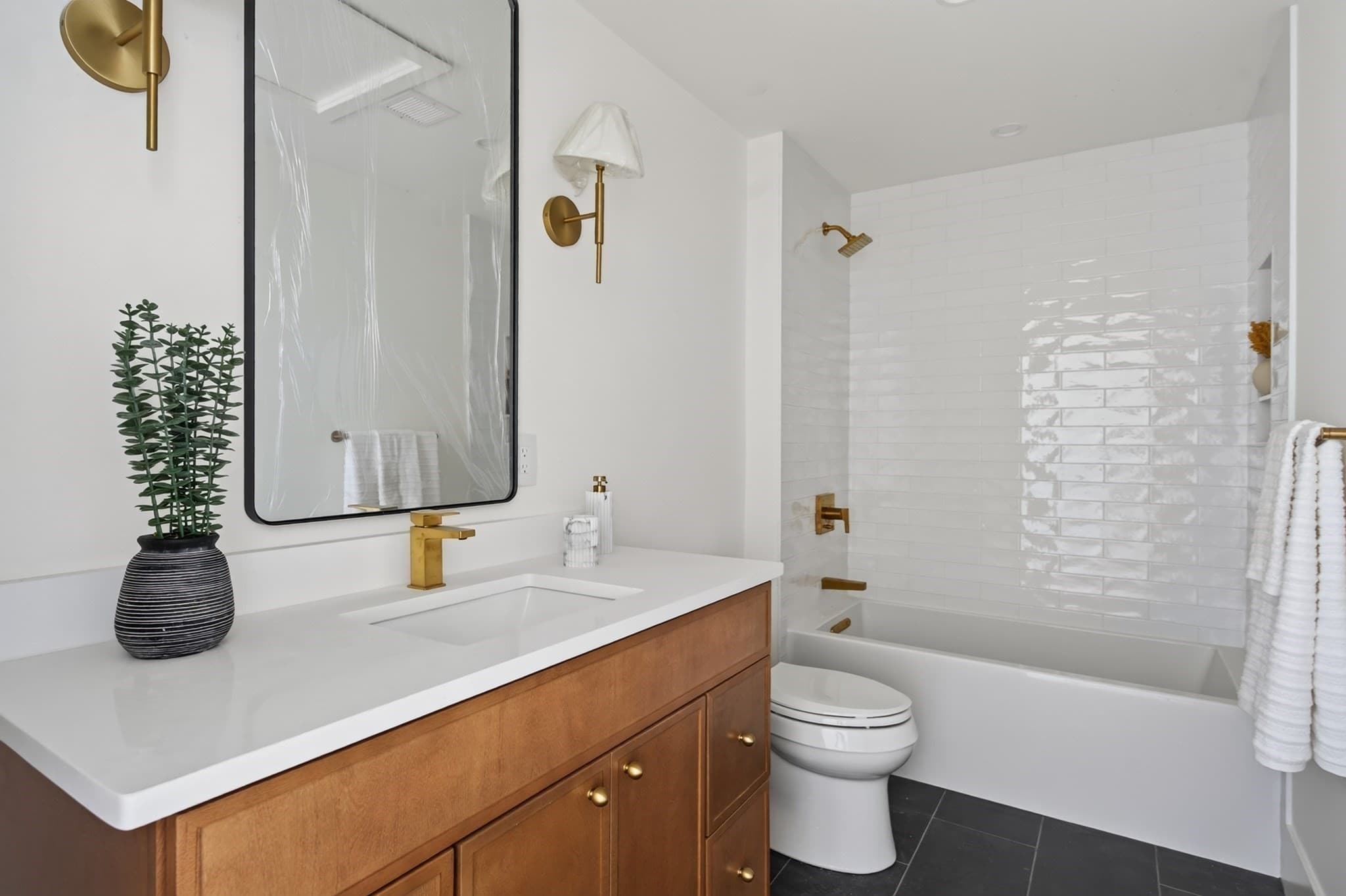 Condominium at 4471 Washington # 101, Boston MA 02131, Boston, photo 6 of 8