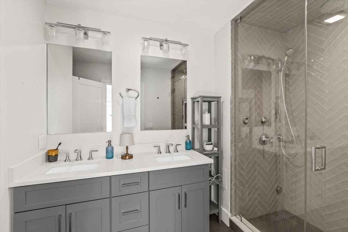 Condominium at 246 Athens Street # 1, Boston MA 02127, Boston, photo 22 of 25