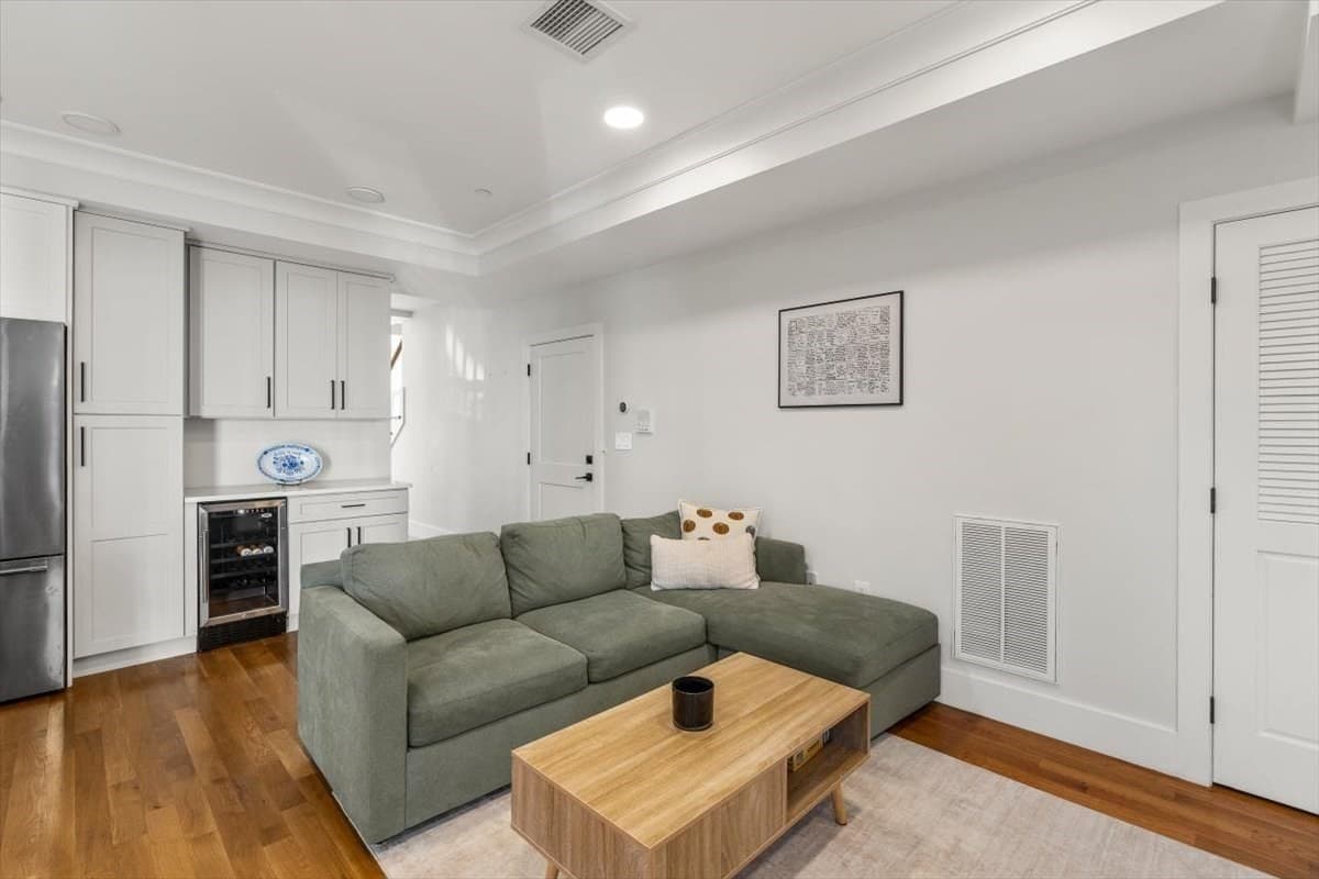 Condominium at 246 Athens Street # 1, Boston MA 02127, Boston, photo 4 of 25