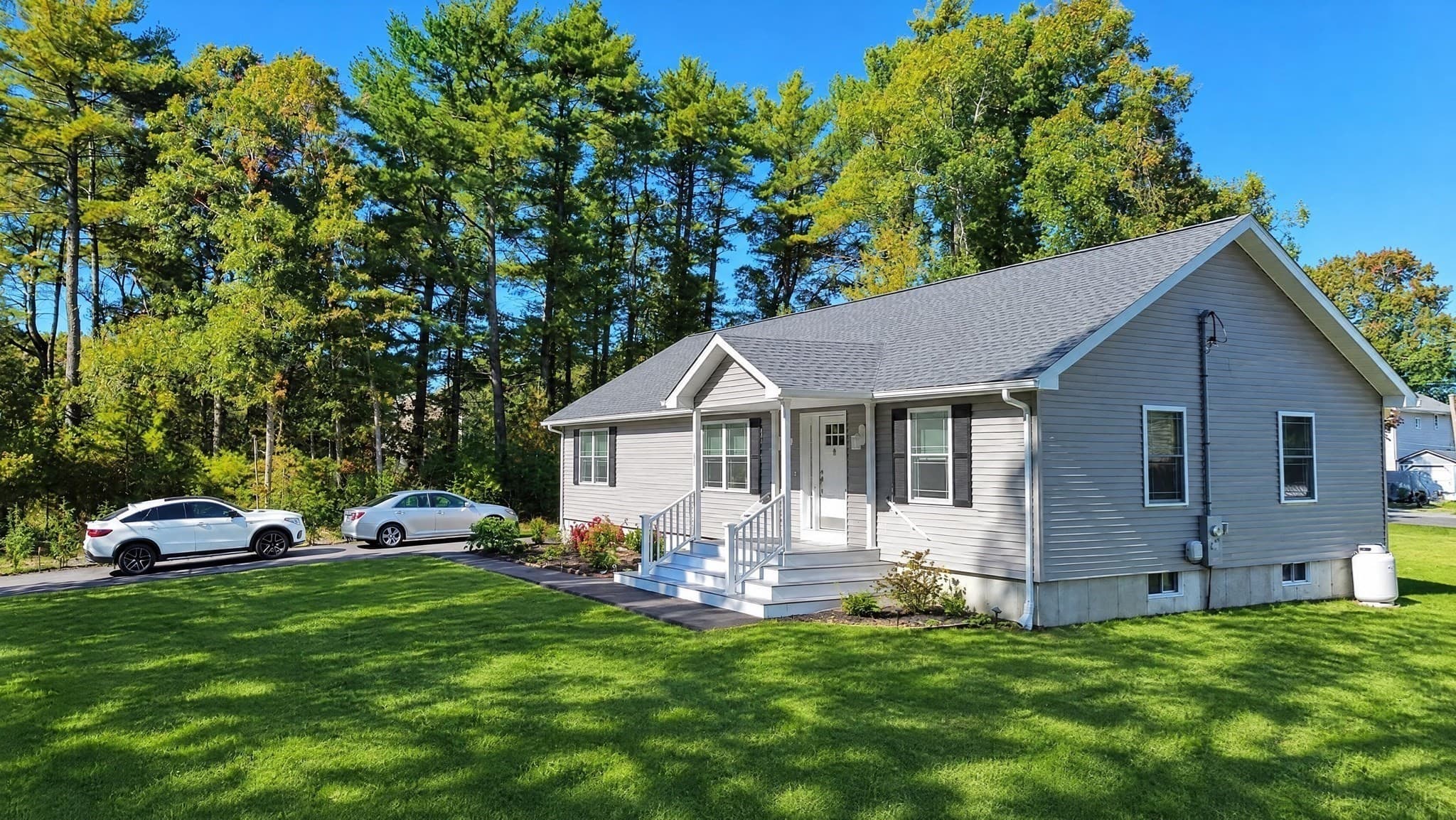 Single Family Residence at 337 Lucy Little Rd, Dartmouth MA 02747, Dartmouth, photo 3 of 29