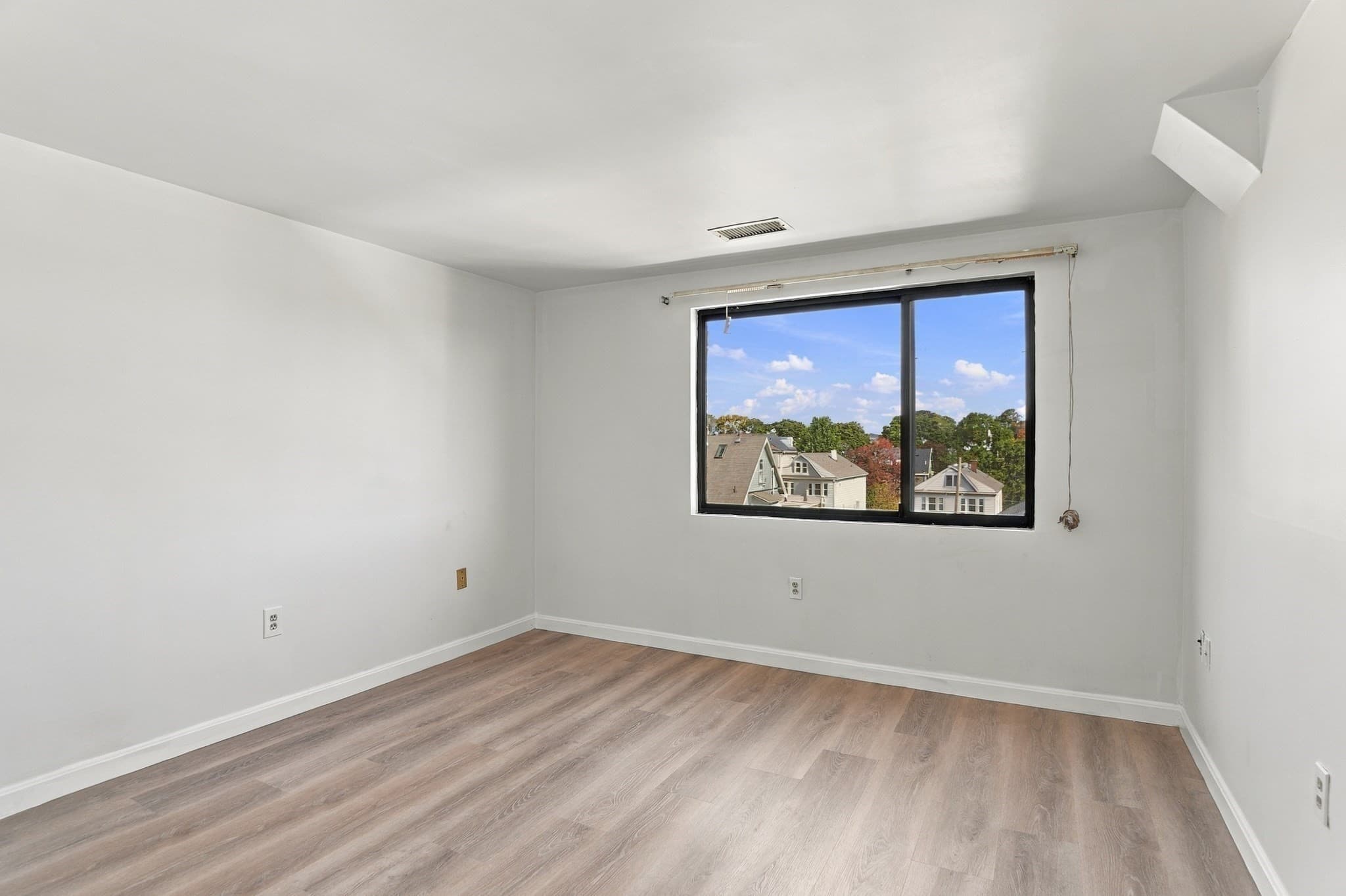 Condominium at 8 Ninth Street # 516, Medford MA 02155, photo 23 of 36