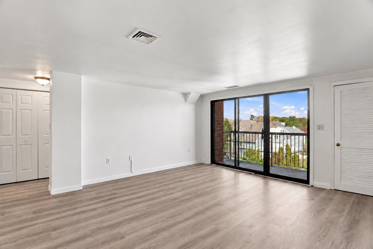Condominium at 8 Ninth Street # 516, Medford MA 02155, photo 3 of 36