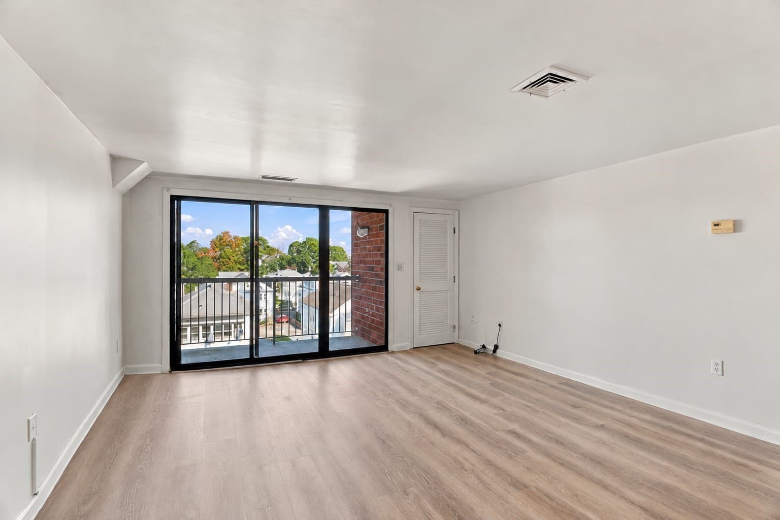 Condominium at 8 Ninth Street # 516, Medford MA 02155, photo 5 of 36