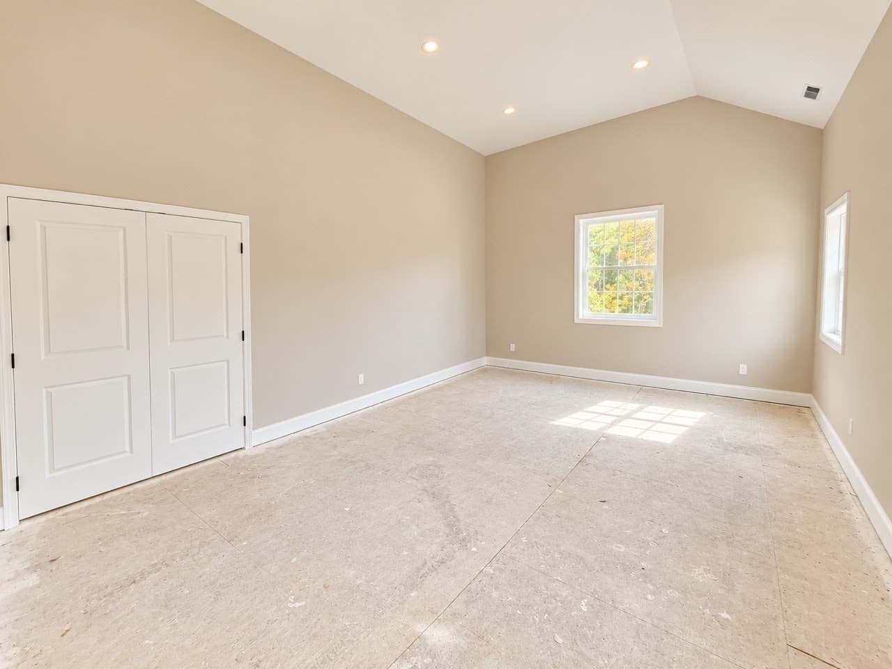 Single Family Residence at 40 Brooks Pond Rd, Spencer MA 01562, photo 16 of 40