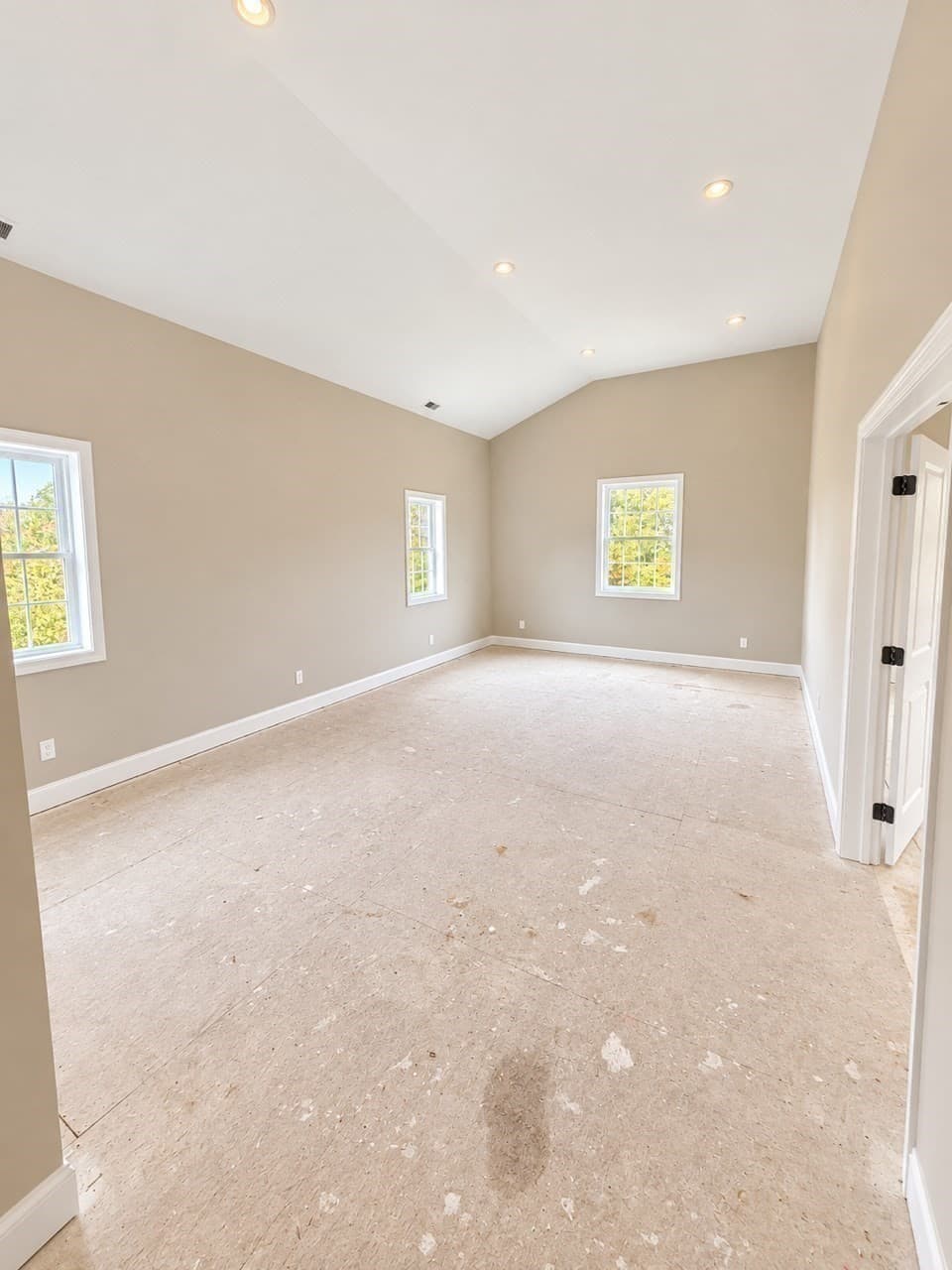 Single Family Residence at 40 Brooks Pond Rd, Spencer MA 01562, photo 18 of 40