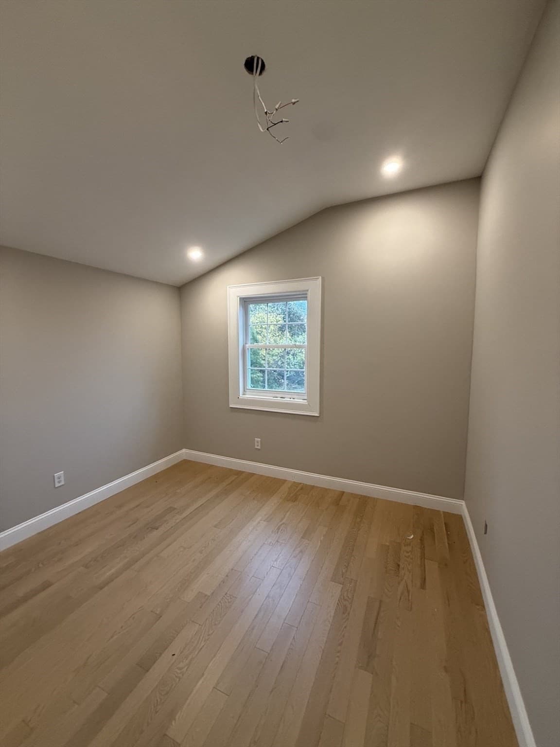 Single Family Residence at 40 Brooks Pond Rd, Spencer MA 01562, photo 21 of 40