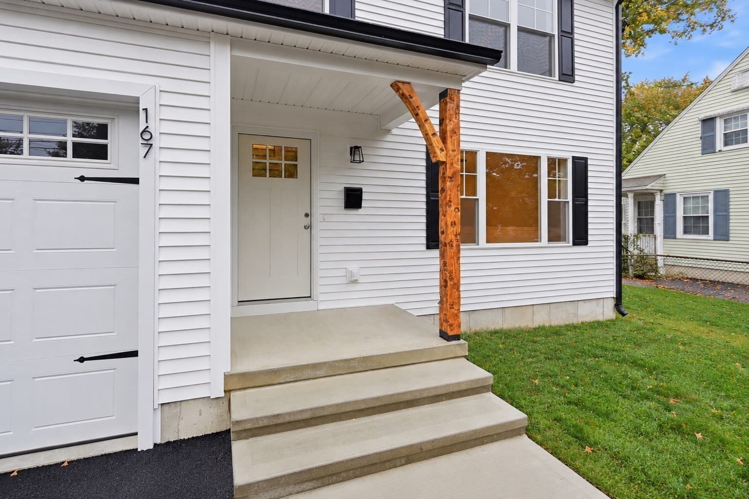 Single Family Residence at 167 Dorset St, Springfield MA 01108, photo 3 of 42