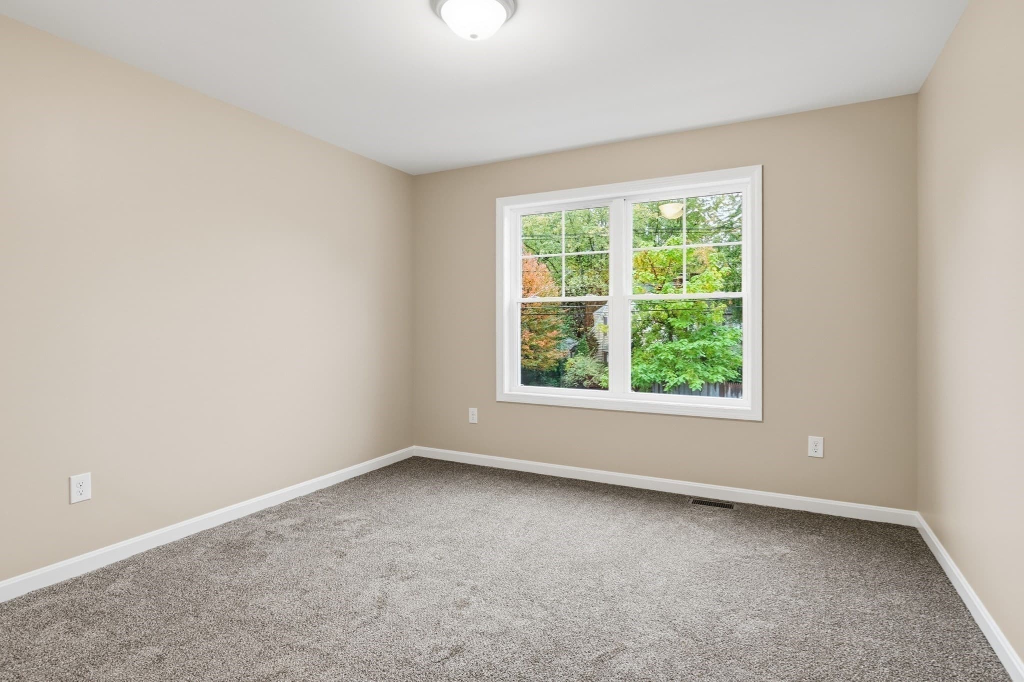 Single Family Residence at 167 Dorset St, Springfield MA 01108, photo 36 of 42
