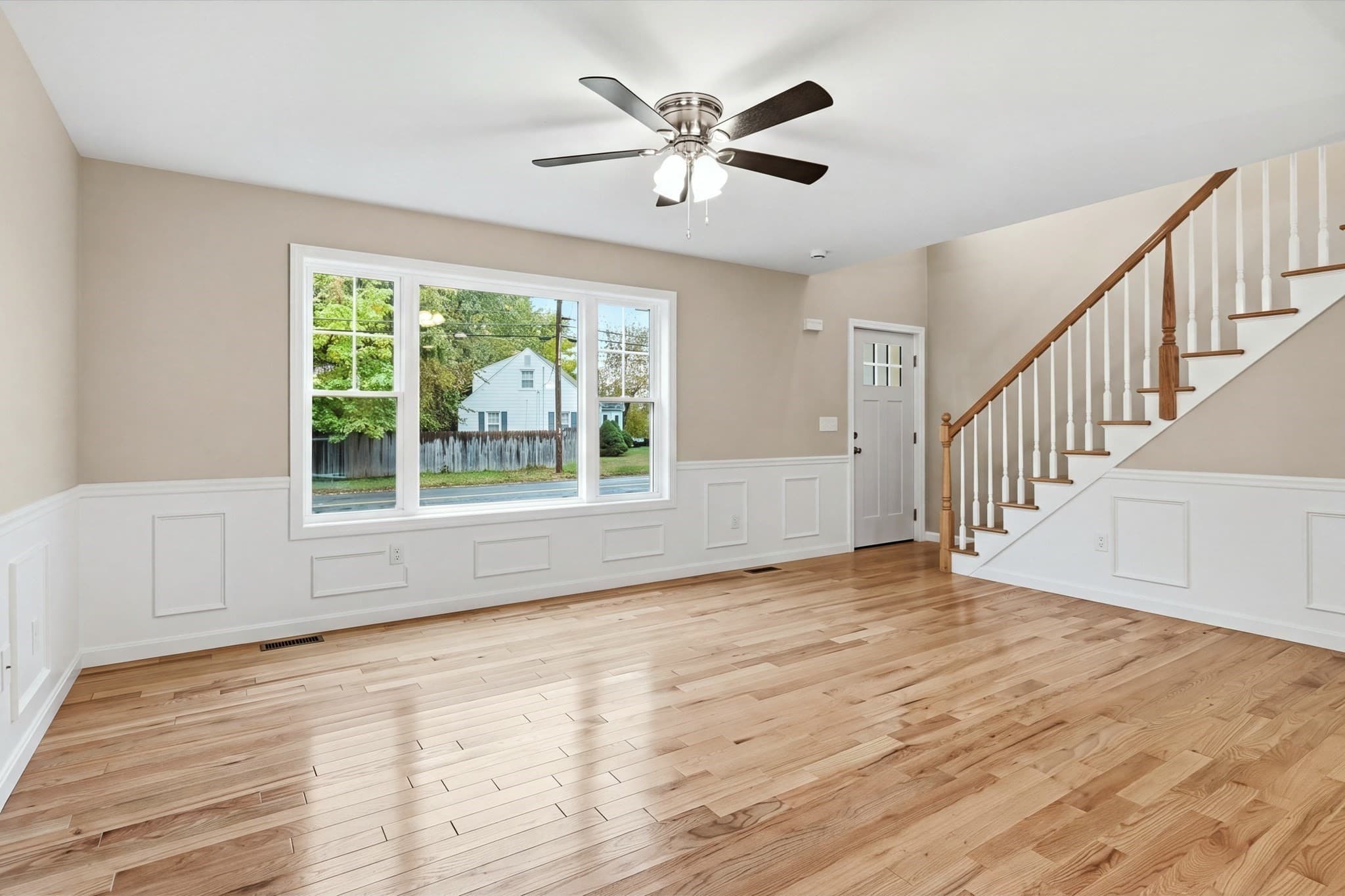 Single Family Residence at 167 Dorset St, Springfield MA 01108, photo 9 of 42