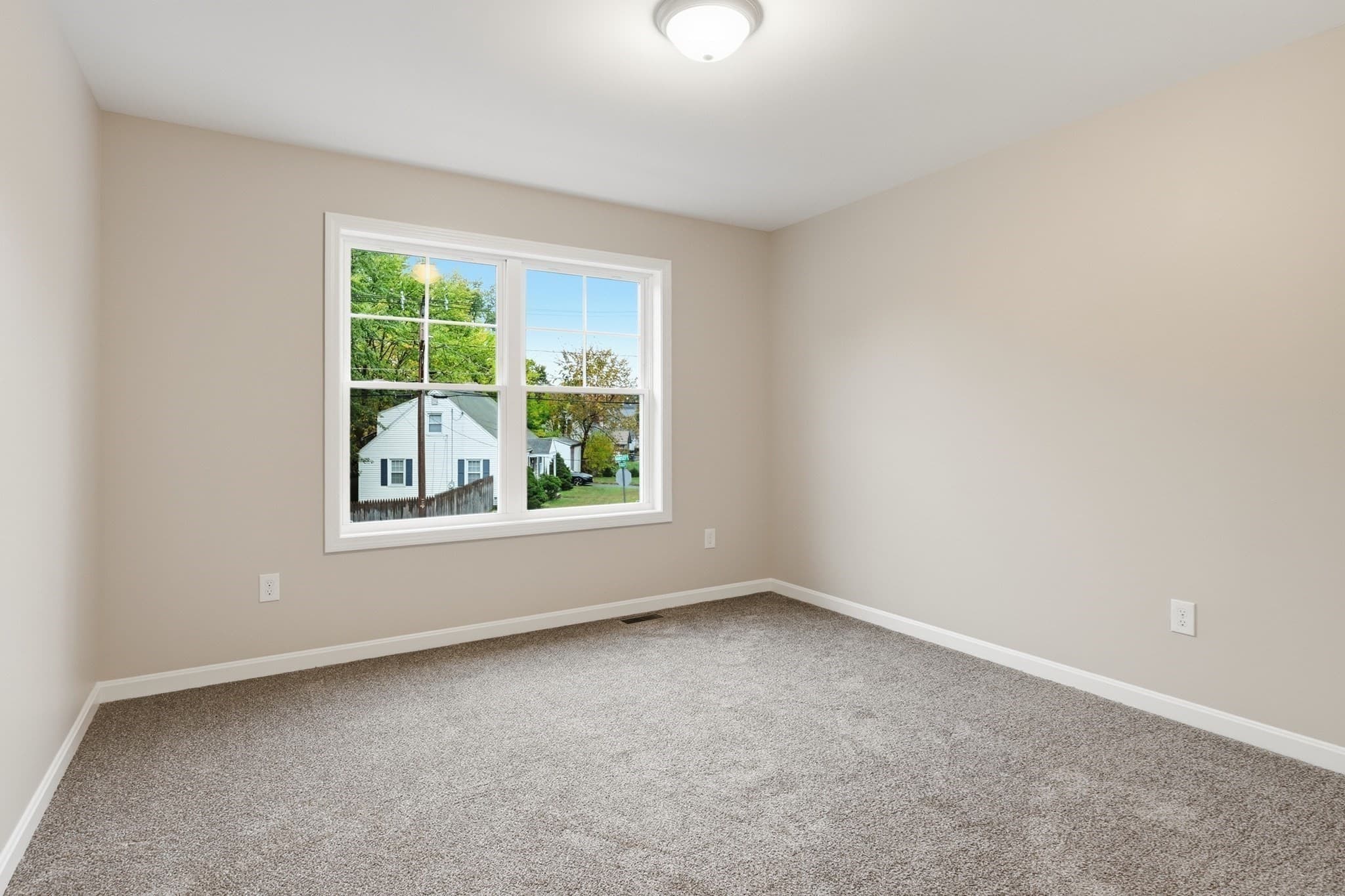 Single Family Residence at 167 Dorset St, Springfield MA 01108, photo 35 of 42
