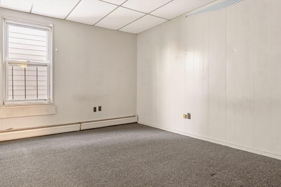 5-9 Family at 56 Nye St, New Bedford MA 02746, New Bedford, photo 5 of 15