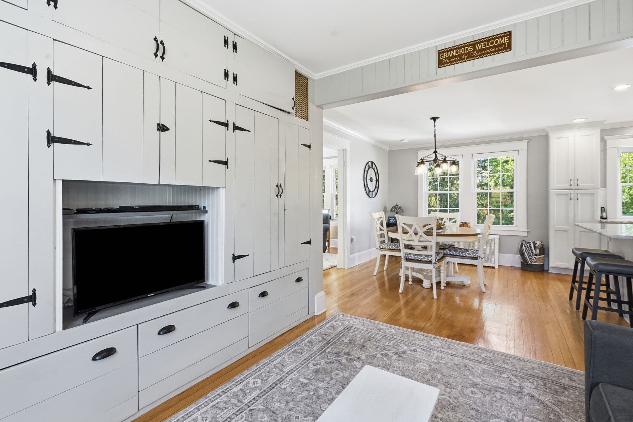 Single Family Residence at 41 Lower Beverly Hls, West Springfield MA 01089, photo 16 of 41