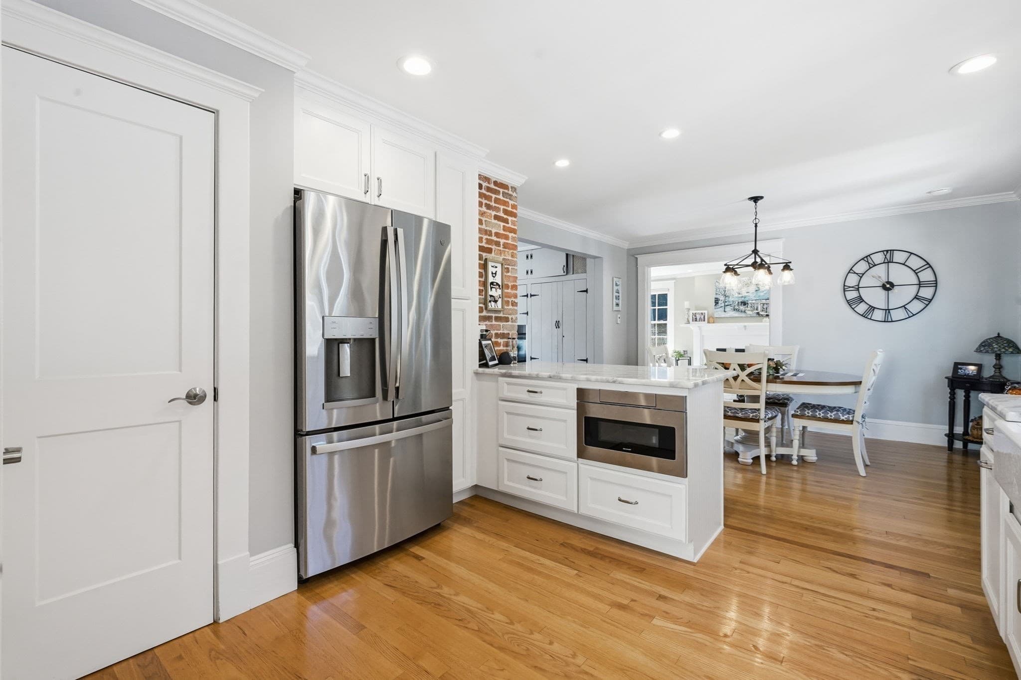 Single Family Residence at 41 Lower Beverly Hls, West Springfield MA 01089, photo 12 of 41