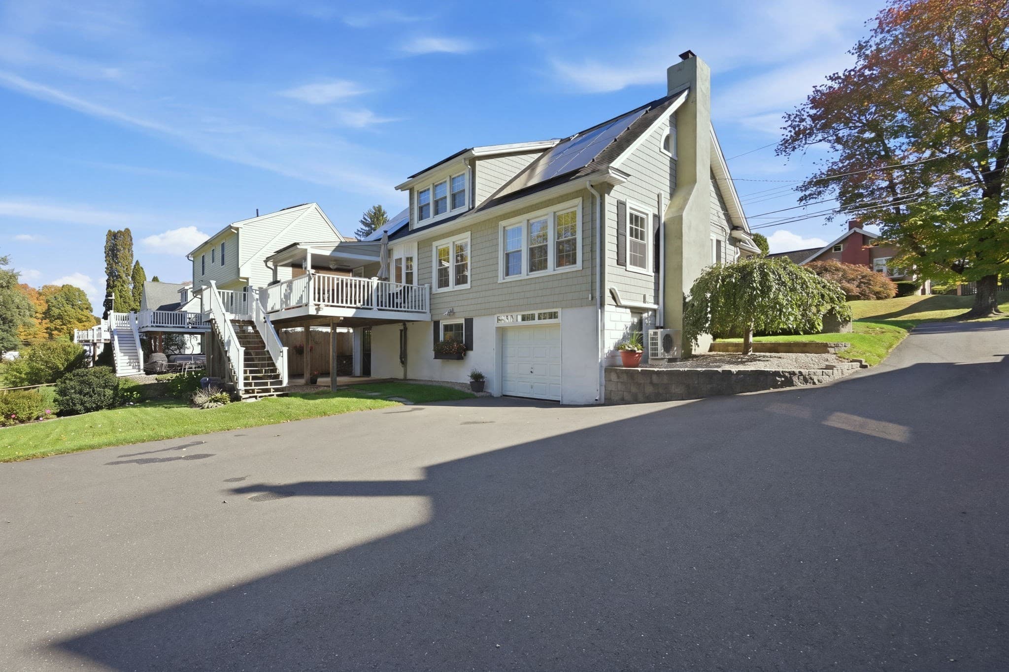 Single Family Residence at 41 Lower Beverly Hls, West Springfield MA 01089, photo 35 of 41