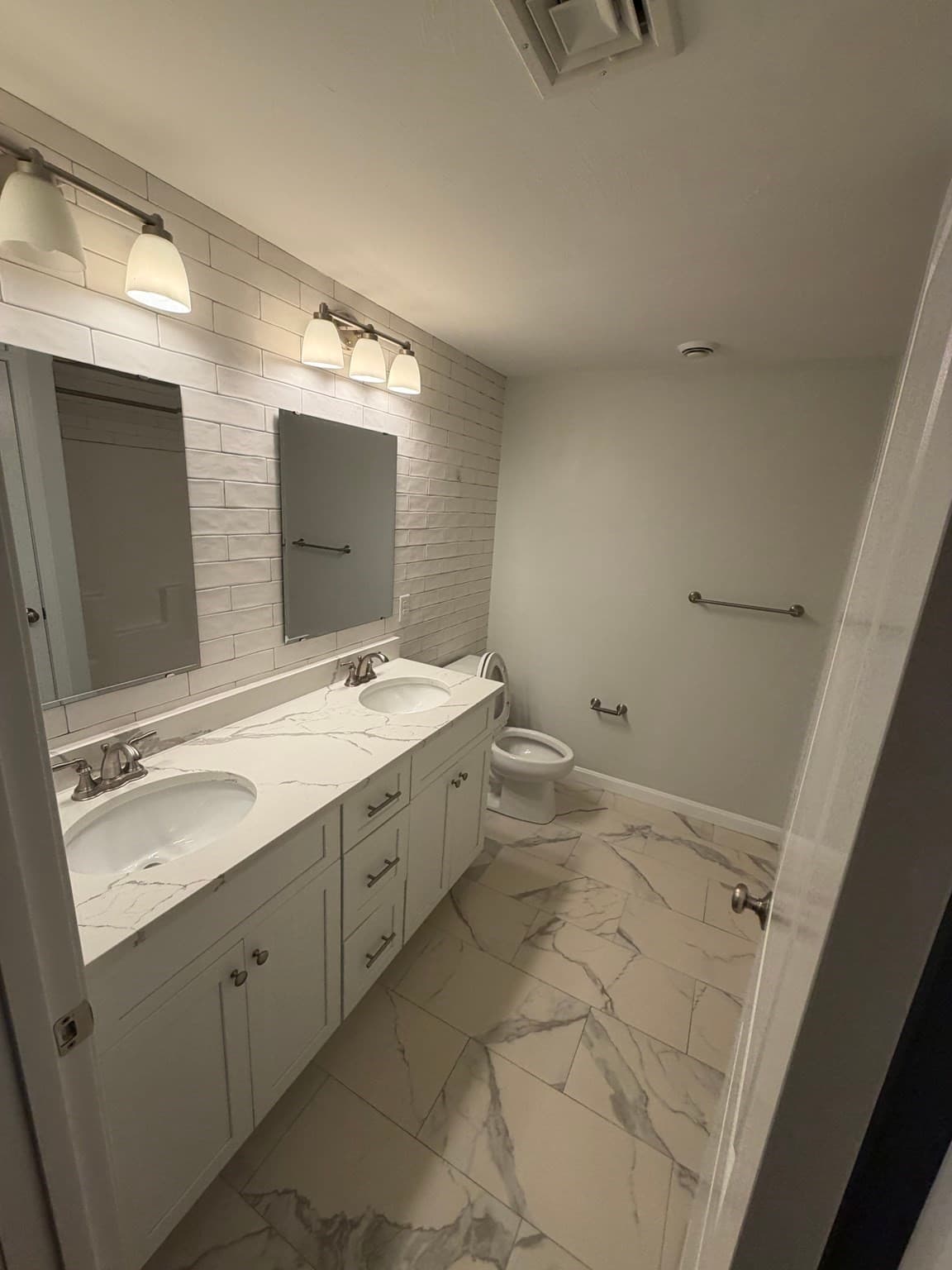 Condominium at 138 Elm St # 43, Kingston MA 02364, photo 4 of 5