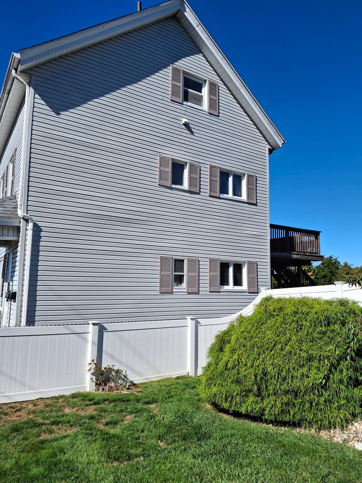 Multi Family at 30 Riverview St, Fall River MA 02724, Fall River, photo 2 of 6
