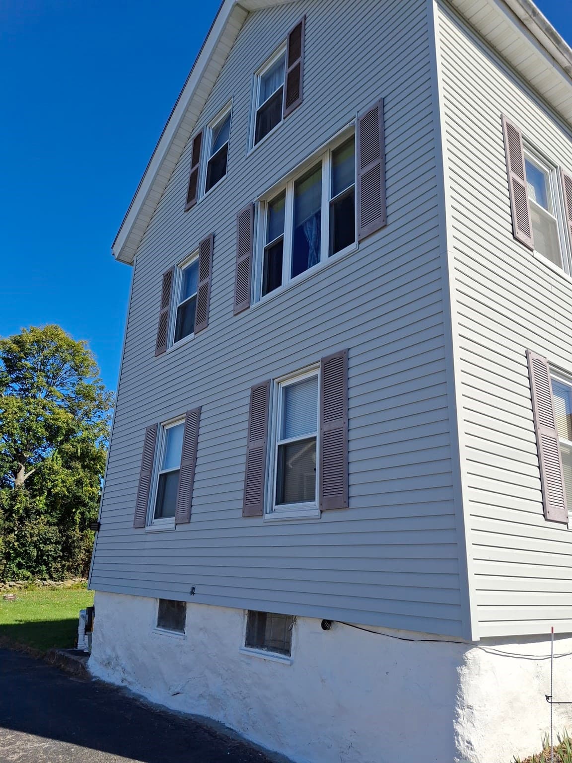 Multi Family at 30 Riverview St, Fall River MA 02724, Fall River, photo 3 of 6
