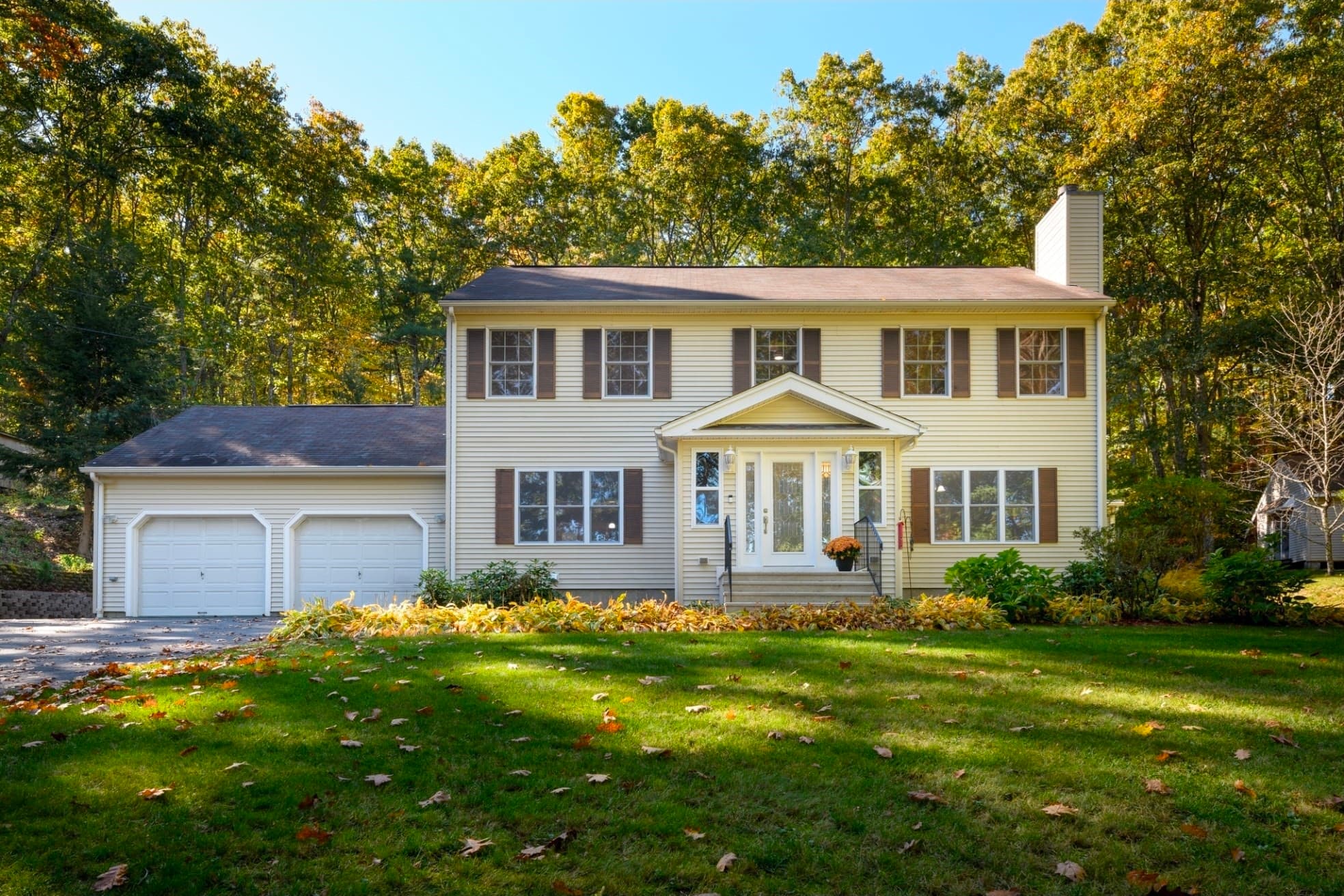 57 Ennis Rd, Oxford MA 01537