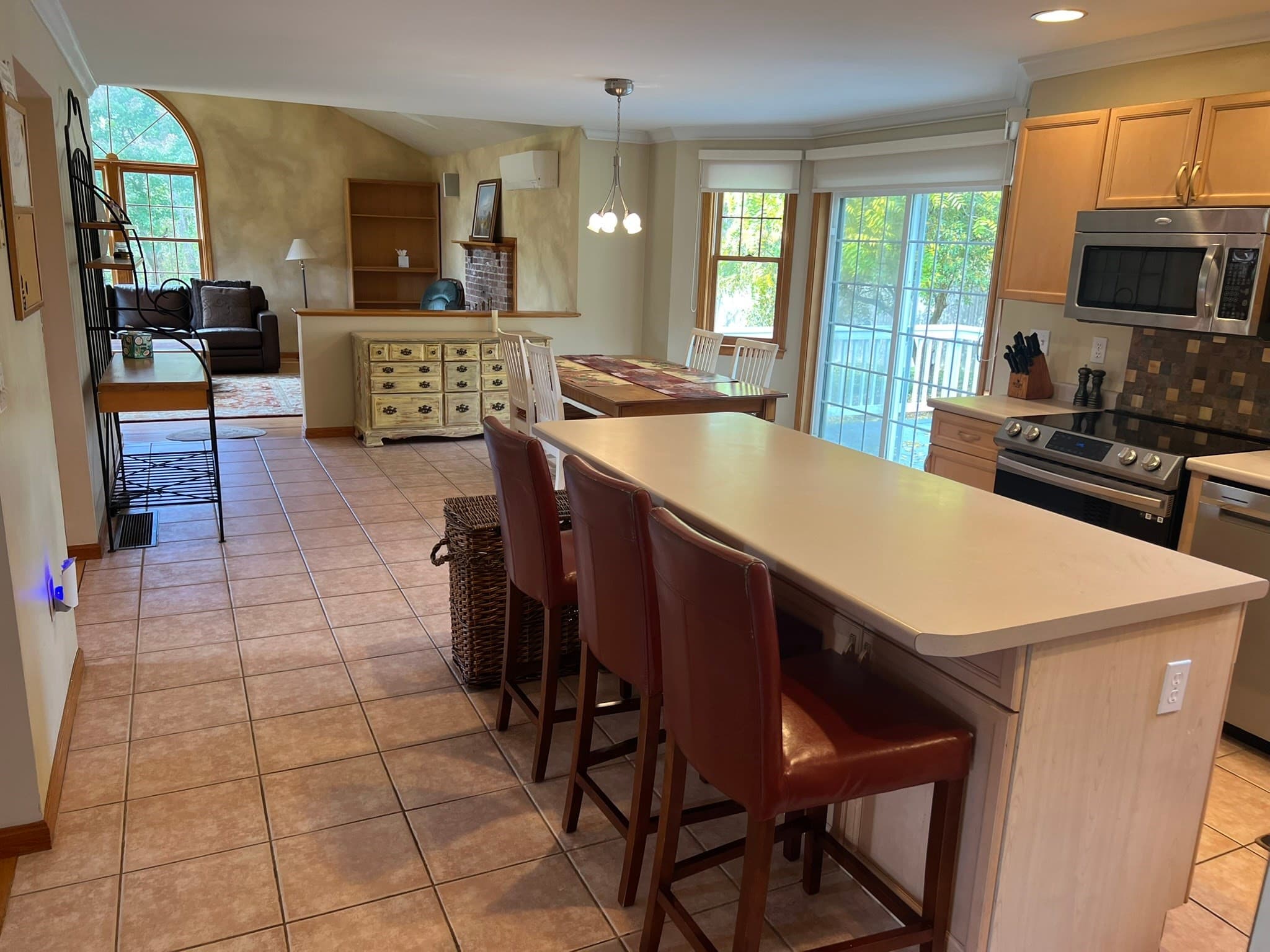 Single Family Residence at 3 Pheasant Hollow, West Newbury MA 01985, West Newbury, photo 5 of 16