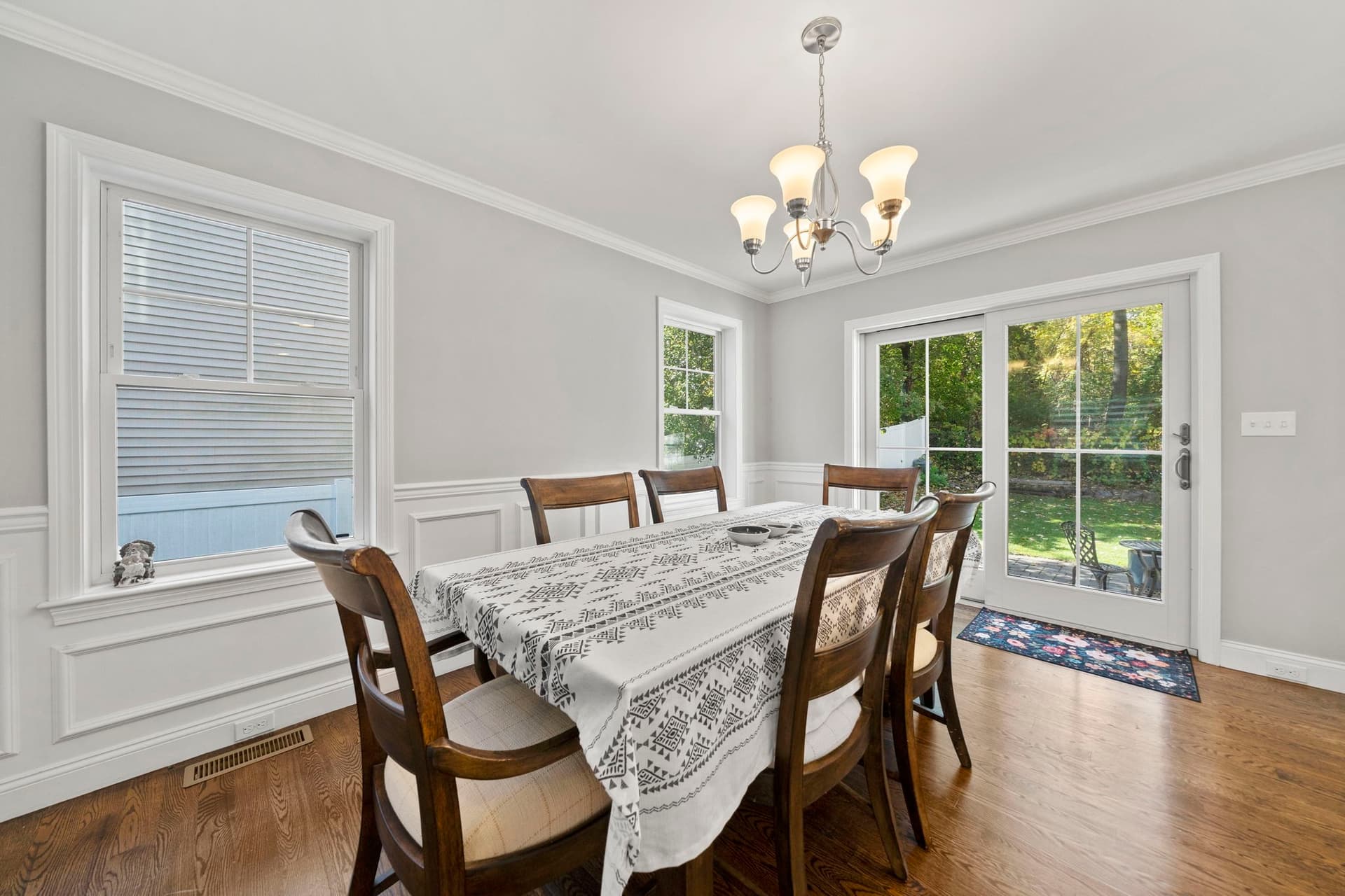 Single Family Residence at 12 Arcadia Ave, Waltham MA 02452, photo 7 of 34