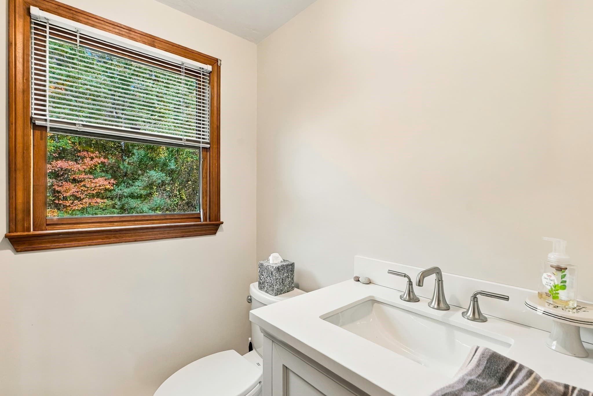 Single Family Residence at 25 Granite Cir, Millville MA 01529, Millville, photo 8 of 42